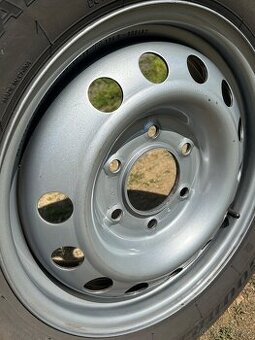 Sada gum+ disky+ 2 zimní gumy na hyundai h1 2014