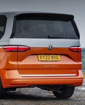 VW T7 Multivan - nové díly 5té dveře