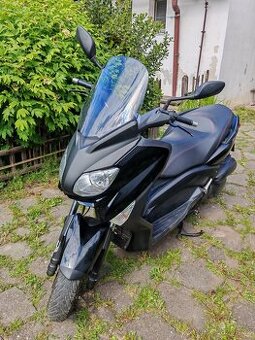 Yamaha X-max 125