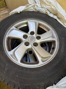 Sada letních kol originál Hyundai IX35 215/70 R16
