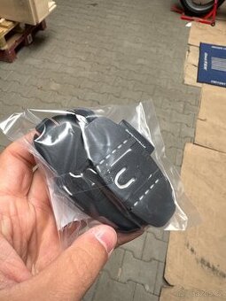 Držák pro intercom cellularline interphone active/connect
