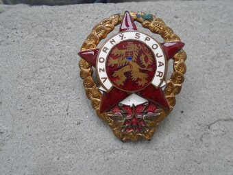 ODZNAKY VZORNACI