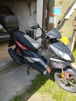 Skutr Maxson 125
