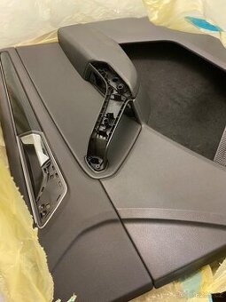VW Touareg 760867211F