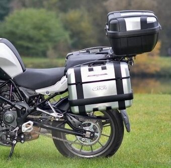 Benelli TRK-GIVI Sada 3 kufrů + držáky