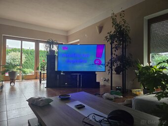 Televize LG 82 UM7600PLB