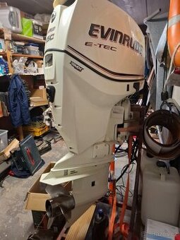 Lodní motor 150HP Evinrude etec