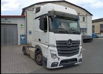 Mercedes Benz Actros 1845