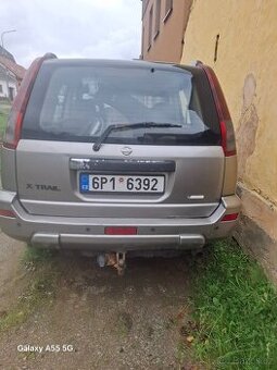 Nissan xtrail na nahradní díly.