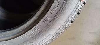 Prodám 4 zimní pneumatiky 205/55/17 VXL