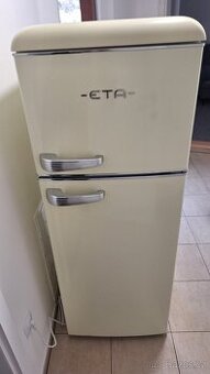 Retro lednice ETA – střední velikost, krémová, výborný stav