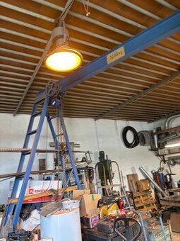 prodám jeřáb mostový áčko