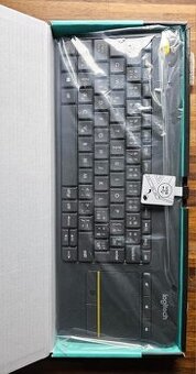 Logitech Wireless Touch Keyboard K400 Plus - CZ/SK černá