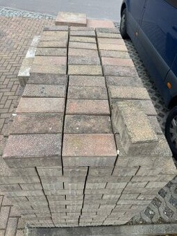 30m² zámková dlažba