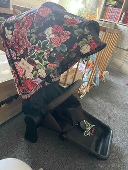 sezení cybex priam  blosom dark