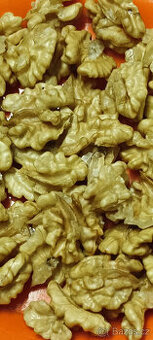 loupané ořechy - - - viz text a foto