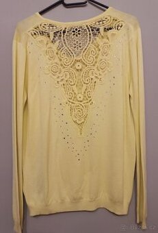 NOVÝ dámský svetřík s kamínky velikost M