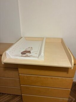 Přebalovací pult vč přebalovací podložky