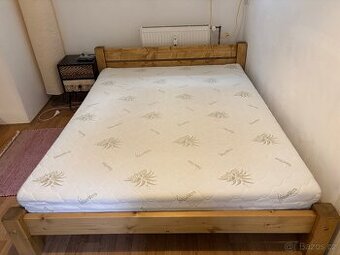 Postel z masivu včetně matrace 160 cm