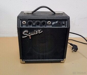 Kytarové kombo Squier SP 10