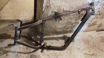 Rám Jawa Pérák Komunista