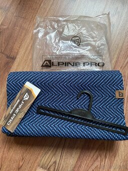 Nová unisex zimní kruhová šála Alpine Pro - modro-černá