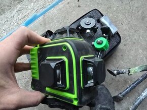 Prodám laser - barva paprsku zelená