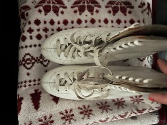 Brusle damske krasobruslarske