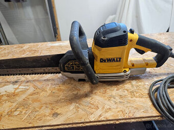 Pila na cihly DeWalt