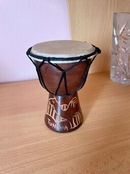 Malý bubínek djembe z Tuniska