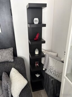 IKEA LACK police v černé barvě