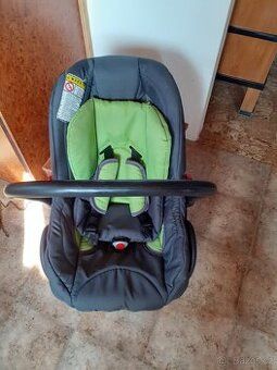 Autosedačka  karwala  0 až 10 kg,přilba  na kolo