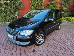 VW Touran 1.9TDi bez koroze, tažné, serviska, navi