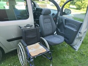 Invalidní vozík, invalidní autosedačka