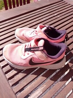 Kecky Nike - 1