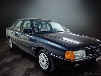 Audi 100-Retro kola 15"