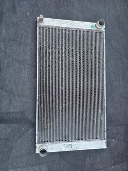Chladič vody bmw e60
