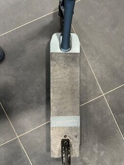 Skate koloběžka - 1