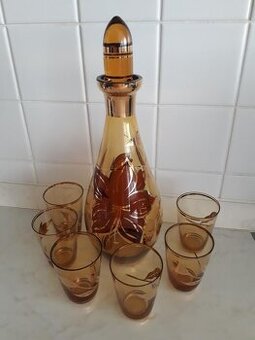 Sklo malované, broušené, hutní