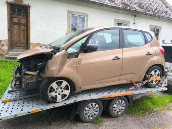 Kia venga 1,4 benzín