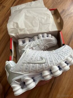 Nike shox