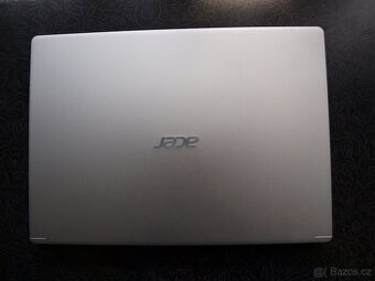 Acer Aspire 5 – i3, 8 GB RAM, 256 GB SSD – perfektní stav