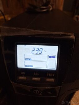 Zalozni zdroj UPS VST 2000NP - 1