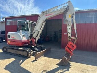 Pásový bagr TAKEUCHI TB260