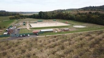 Dlouhodobá Brigáda kydání/krmení koní