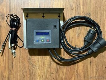 Termostat pro el. udírnu s regulací výkonu