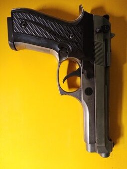 Sbírka plynových a vzduchových pistolí