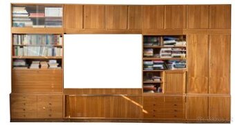 Obývací stěna z masivu - Dřevotvar