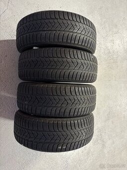 Zimní pneu Pirelli 215/60 R16