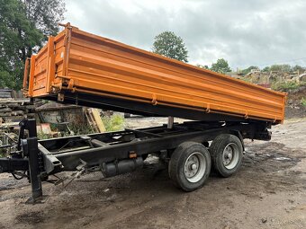 Sklápěcí 3-stranný vlek Müller-Mitteltal KA-TA s nájezdy